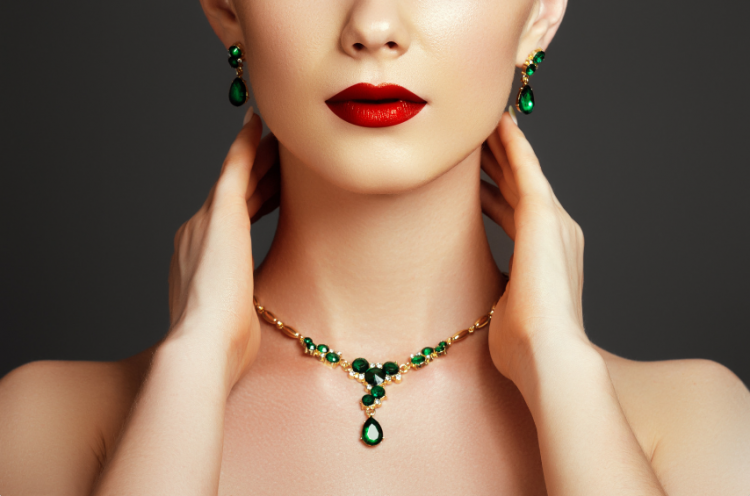 “Wie man seine Garderobe für den Sommer zusammenstellt: Must-haves und Styling-Ideen”