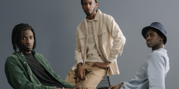 Casual Fridays neu interpretiert: Lässige Büro-Looks für den Freitag